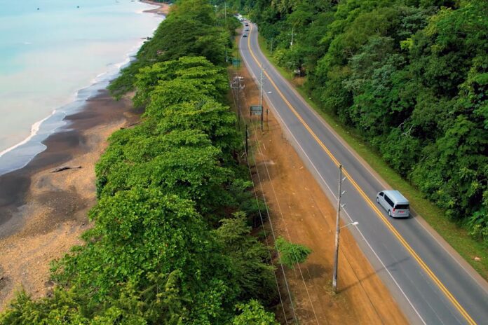 Driving in Costa Rica
