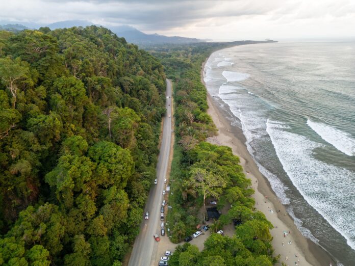 taking the Bus vs renting a Car in Costa Rica